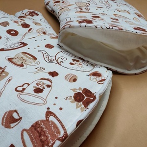 Kávés mintás, bélelt sütőkesztyű � kézzel készített konyhai kesztyű - otthon & életmód - konyhafelszerelés, tálalás - konyhai textil - edényfogó & edényfedő - Meska.hu