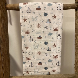 Babafkifogó fürdetéshez, Baba - mama, Pelenkázó, babafürdető kellékek, Baba törölköző, Varrás, MESKA