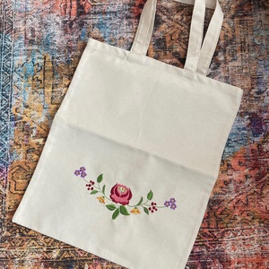 Hímzett pamutvászon táska, Táska & Tok, Bevásárlás & Shopper táska, Shopper, textiltáska, szatyor, Varrás, MESKA