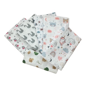 Babafkifogó fürdetéshez, Baba - mama, Pelenkázó, babafürdető kellékek, Baba törölköző, Varrás, MESKA