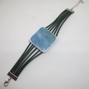 Üveg karkötő - ékszer - karkötő - karkötő medállal - Meska.hu