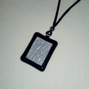 ÜVEG MEDÁL, FEKETE-EZÜST, Ékszer, Nyaklánc, Medálos nyaklánc, Ékszerkészítés, Üvegművészet, MESKA