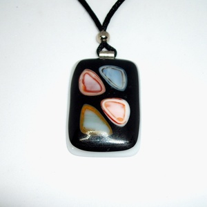 ÜVEGMEDÁL, fekete-színes foltos, Ékszer, Nyaklánc, Medálos nyaklánc, Ékszerkészítés, Üvegművészet, MESKA