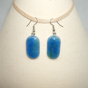 ÜVEG FÜLBEVALÓ, fehér-kék-zöld, Ékszer, Fülbevaló, Lógó fülbevaló, Ékszerkészítés, Üvegművészet, MESKA