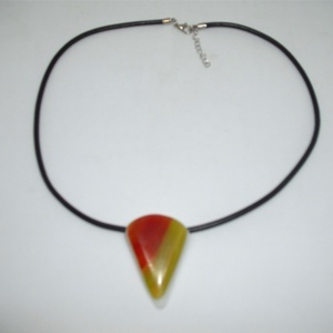 ÜVEGÉKSZER, fehér-piros-sárgászöld medál, Ékszer, Nyaklánc, Medálos nyaklánc, Ékszerkészítés, Üvegművészet, MESKA