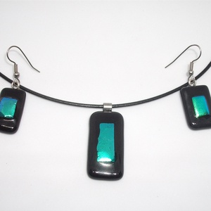 ÜVEGÉKSZER GARNITÚRA, fekete-zöld színű üvegből, medál+fülbevaló - ékszer - ékszerszett - Meska.hu
