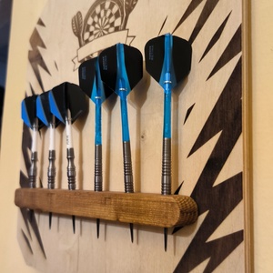 Darts nyíl tartó  - játék & sport - táblajáték és kártyajáték - társasjátékok - dobókocka - Meska.hu
