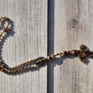 Swarovski gyöngy rózsafüzér, katolikus rózsafüzér köztessel , Swarovski gyöngyökből fűzött kereszttel.  - otthon & életmód - vallás - lánc & füzér - Meska.hu