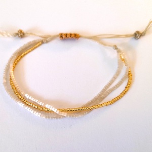 Fehér - arany minimál karkötő / minimalista ékszer - ékszer - karkötő - gyöngyös karkötő - Meska.hu