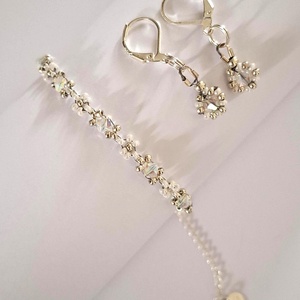 Gyöngyfűzött virág szett - swarovski gyöngyökkel - ékszer - karkötő - gyöngyös karkötő - Meska.hu
