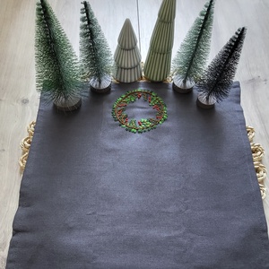 Hímzett karácsonyi koszorús dísz szalvéta - karácsony - adventi díszek - adventi asztaldísz - Meska.hu