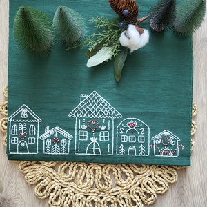 Hímzett mézeskalács házikós/fenyős/hópihés asztali futó - karácsony - adventi díszek - adventi asztaldísz - Meska.hu