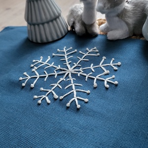 Hímzett karácsonyi hópihés dísz szalvéta - karácsony - adventi díszek - adventi asztaldísz - Meska.hu