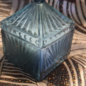 Előkelő hölgy antik csészés ajándékdoboz - otthon & életmód - papír, írószer - ajándékozás kellékei - ajándékzsák, csomagolás - Meska.hu