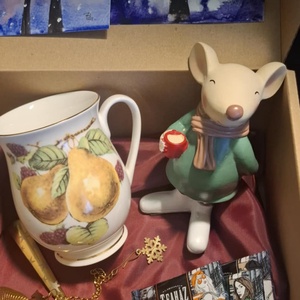 Variációk szép bögrés, teázós, bekuckózós ajándékdobozra, Otthon & Életmód, Papír, írószer, Ajándékozás kellékei, Ajándékzsák, csomagolás, Bőrművesség, Ékszerkészítés, MESKA