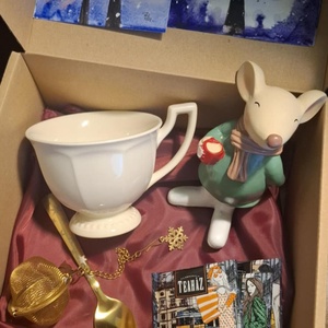 Variációk szép bögrés, teázós, bekuckózós ajándékdobozra - otthon & életmód - papír, írószer - ajándékozás kellékei - ajándékzsák, csomagolás - Meska.hu