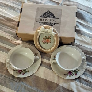 Porcelán levescsészés vintage képkeretes ajándékdoboz - otthon & életmód - papír, írószer - ajándékozás kellékei - ajándékzsák, csomagolás - Meska.hu
