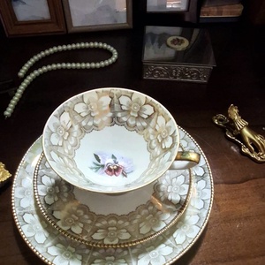 Gyönyörű szép porcelán teázós, kávézós előkelő vintage hölgy ajándékdoboz - otthon & életmód - papír, írószer - ajándékozás kellékei - ajándékzsák, csomagolás - Meska.hu