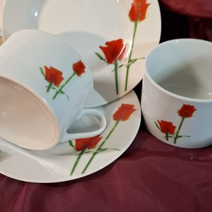 Kék ruhás fotelos porcelán hölgyfigura teáskészlettel könyves ajándékdoboz - otthon & életmód - papír, írószer - ajándékozás kellékei - ajándékzsák, csomagolás - Meska.hu