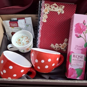 Ajándékdoboz, giftbox, Otthon & Életmód, Papír, írószer, Ajándékozás kellékei, Ajándékzsák, csomagolás, Fotó, grafika, rajz, illusztráció, MESKA