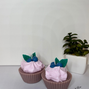 Áfonyás - Cupcake gyertya, Otthon & Életmód, Gyertya, illat, aroma, Mécses és mécsestartó, Gyertya-, mécseskészítés, MESKA