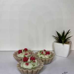 Málnás Pisztáciás Tart-gyümölcslepény gyertya, Otthon & Életmód, Gyertya, illat, aroma, Gyertya, Gyertya-, mécseskészítés, MESKA