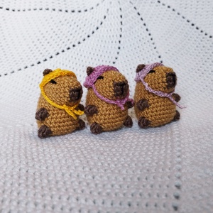 Horgolt kapibara sapkával (akár kulcstartóként) - táska & tok - kulcstartó & táskadísz - kulcstartó - Meska.hu Horgolt kapibara sapkával (akár kulcstartóként) - táska & tok - kulcstartó & táskadísz - kulcstartó - Meska.hu