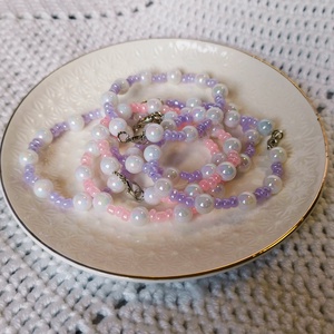 Lila és rózsaszín gyöngyös karkötő - ékszer - karkötő - gyöngyös karkötő - Meska.hu Lila és rózsaszín gyöngyös karkötő - ékszer - karkötő - gyöngyös karkötő - Meska.hu