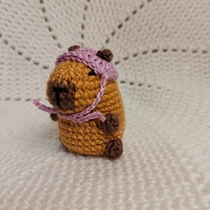 Horgolt kapibara sapkával (akár kulcstartóként), Táska & Tok, Kulcstartó & Táskadísz, Kulcstartó, Horgolás, Varrás, MESKA