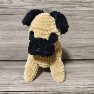 Horgolt mopsz - játék & sport - plüssállat & játékfigura - kutya - Meska.hu