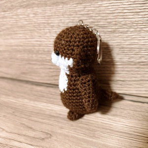 Horgolt vidra kulcstartó - táska & tok - kulcstartó & táskadísz - kulcstartó - Meska.hu