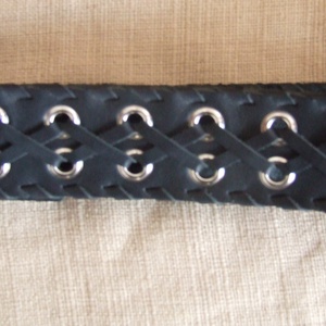 Öv sok lyukkal és bőrfűzéssel - ruha & divat - öv & övcsat - öv - Meska.hu