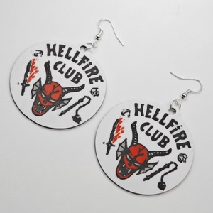 Stranger Things Karika Fülbevaló Hellfire Club Netflix Sorozatból Egyedi Tervezésű - ékszer - fülbevaló - lógó fülbevaló - Meska.hu