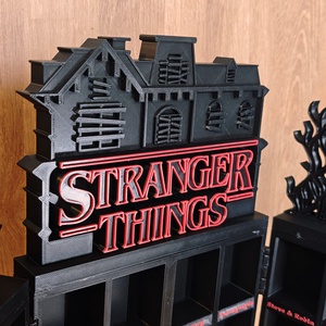 Stranger Things Kinder Joy Funko Figura Tartó Variálható Névtábkákkal - otthon & életmód - dekoráció - fali és függő dekoráció - fali kulcstartó - Meska.hu