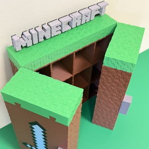 Minecraft Kinder Joy Figura Játék Tartó Állvány Díszlettel - otthon & életmód - dekoráció - fali és függő dekoráció - fali kulcstartó - Meska.hu