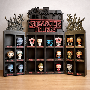 Stranger Things Kinder Joy Funko Figura Tartó Variálható Névtábkákkal, Otthon & Életmód, Dekoráció, Fali és függő dekoráció, Fali kulcstartó, , MESKA
