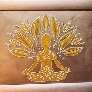 Arany Buddha meditációhoz mandala formában. Szerencse hozó Feng shui dekorációs falikép, üvegfestmény. - művészet - festmény - festmény vegyes technika - Meska.hu