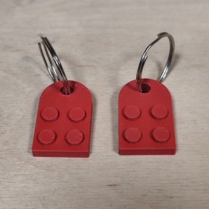2 kicsi LEGO páros kulcstartó - táska & tok - kulcstartó & táskadísz - kulcstartó - Meska.hu