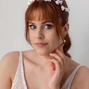 Rosa fehér inda hajékszer - esküvő - hajdísz - kontydísz & hajdísz - Meska.hu