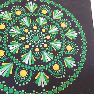 Fekete alapon zöld, sárga és fehér mandala - otthon & életmód - dekoráció - spiritualitás - mandala - Meska.hu