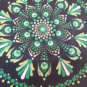 Fekete alapon zöld, sárga és fehér mandala - otthon & életmód - dekoráció - spiritualitás - mandala - Meska.hu
