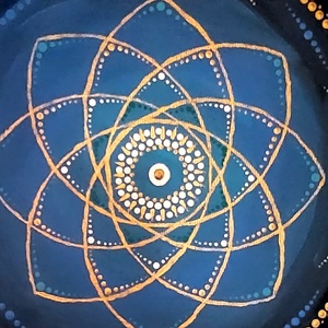 Fekete alapon kék, rózsaarany és fehér színű mandala - otthon & életmód - dekoráció - kép & falikép - vászonkép - Meska.hu
