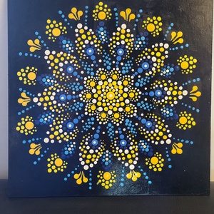 Fekete alapon kék, sárga, fehér mandala  - Meska.hu