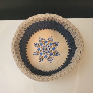 Beige és  sötétkék horgolt kosár mandala díszítéssel - otthon & életmód - tárolás & rendszerezés - tárolókosár - Meska.hu