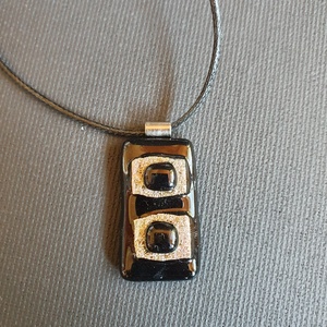 Fekete alapon rózsaarany színű dichroic üveg medál, zsinór nyaklánccal - ékszer - nyaklánc - medálos nyaklánc - Meska.hu Fekete alapon rózsaarany színű dichroic üveg medál, zsinór nyaklánccal - ékszer - nyaklánc - medálos nyaklánc - Meska.hu