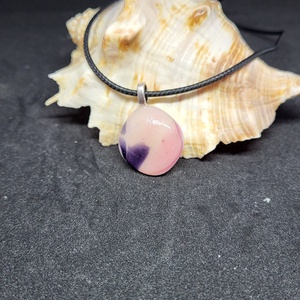 Rózsaszín üveg medál, zsinór nyaklánccal - ékszer - nyaklánc - medálos nyaklánc - Meska.hu Rózsaszín üveg medál, zsinór nyaklánccal - ékszer - nyaklánc - medálos nyaklánc - Meska.hu