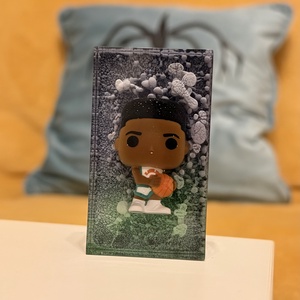 Stranger Things - Lucas, Otthon & Életmód, Dekoráció, Asztal és polc dekoráció, Asztaldísz, Ékszerkészítés, MESKA