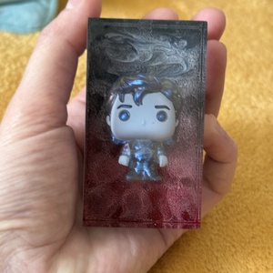 Stranger Things - USD Steve dísz - otthon & életmód - dekoráció - asztal és polc dekoráció - asztaldísz - Meska.hu