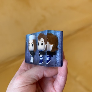 Steve and Robin Kézműves Műgyanta Hasáb - otthon & életmód - dekoráció - asztal és polc dekoráció - asztaldísz - Meska.hu