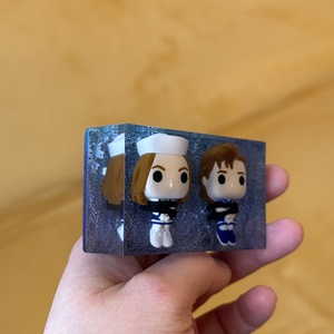 Steve and Robin Kézműves Műgyanta Hasáb - otthon & életmód - dekoráció - asztal és polc dekoráció - asztaldísz - Meska.hu